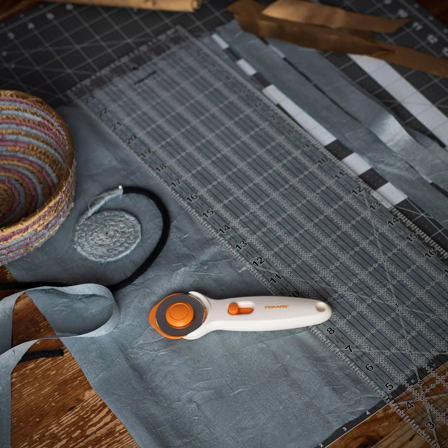 Fiskars 45mm Stick Rotary Cutter, White